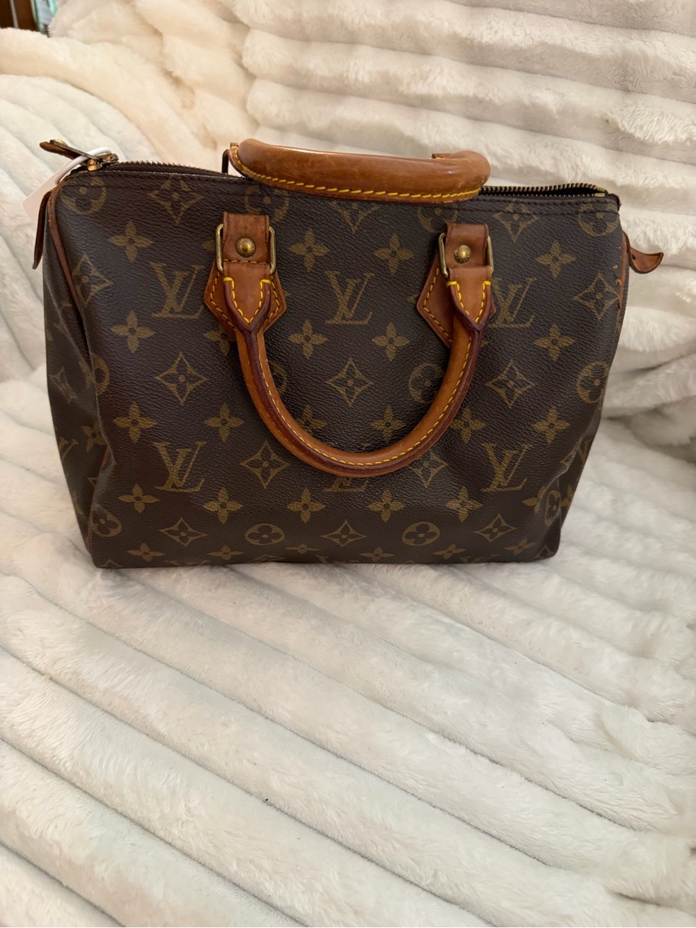 Authentic Vintage 1987 Louis Vuitton Monogram Speedy 25
